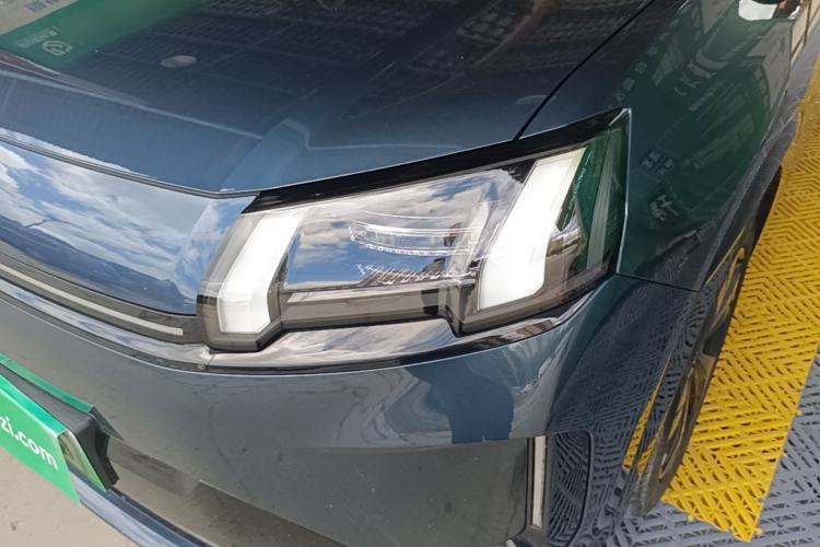 Used AION V 2026 Model Aion Tyrannosaurus Family Edition 520 Zhi Zun Edition Left Front Headlight