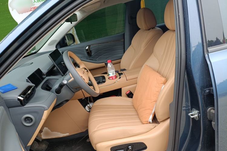 Used AION V 2026 Model Aion Tyrannosaurus Family Edition 520 Zhi Zun Edition Left Front Seat