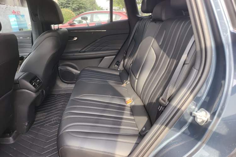 Used AION V 2026 Model Aion Tyrannosaurus Family Edition 650 Zhihao Edition Left Rear Seat