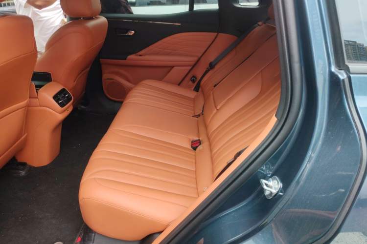 Used AION V 2026 Model Aion Tyrannosaurus Family Edition 650 Zhihao Edition Left Rear Seat