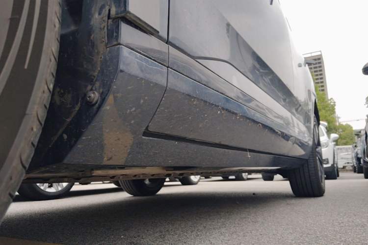 Used AION V 2026 Model Aion Tyrannosaurus Family Edition 650 Zhi Zun Edition Left Side Sill