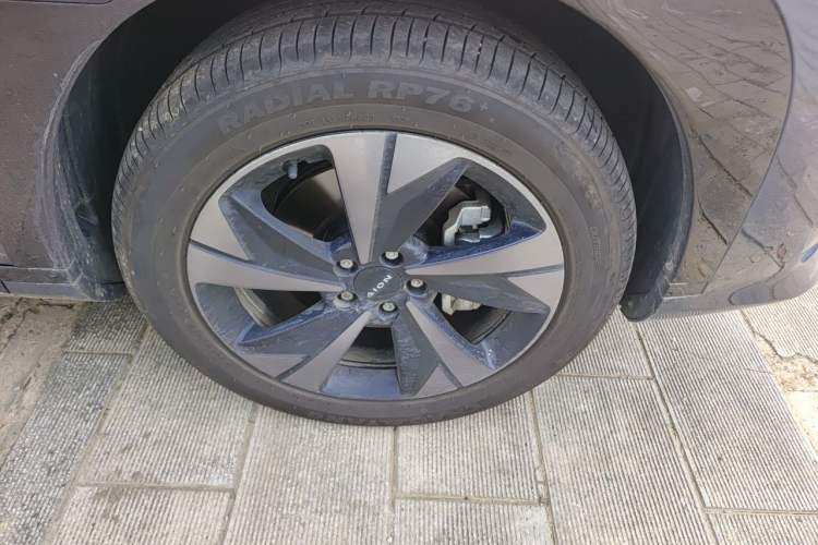 Used AION V 2026 Model Aion Tyrannosaurus Family Edition 650 Zhihao Edition Right Front Wheel Hub
