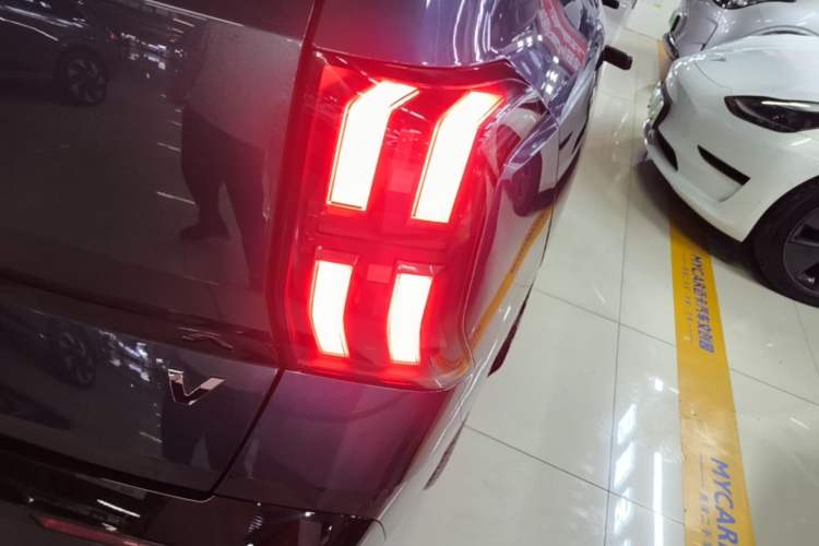 Used AION V 2026 Model Aion Tyrannosaurus Family Edition 650 Zhihao Edition Right Rear Taillight