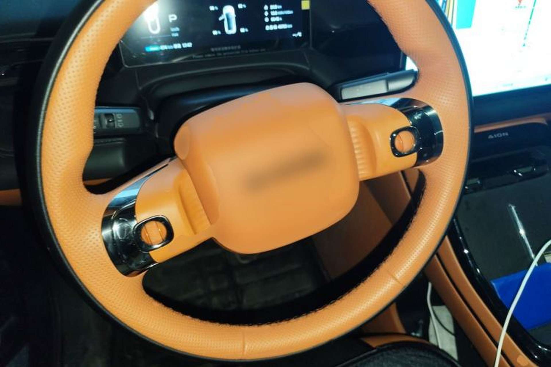Used AION V 2026 Model Aion Tyrannosaurus Family Edition 520 Zhi Hao Edition Steering Wheel