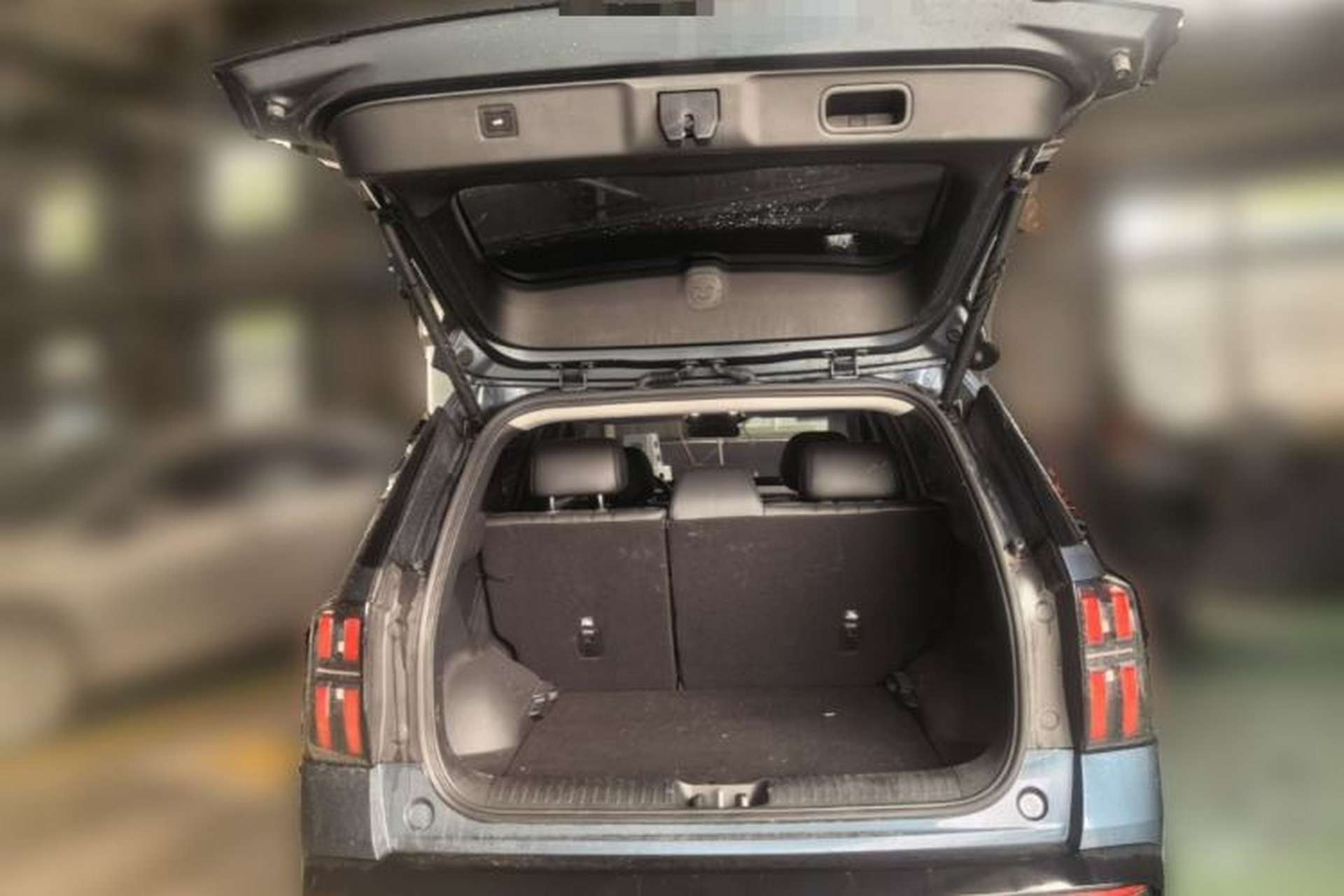 Used AION V 2026 Model Aion Tyrannosaurus Family Edition 520 Zhi Zun Edition Trunk