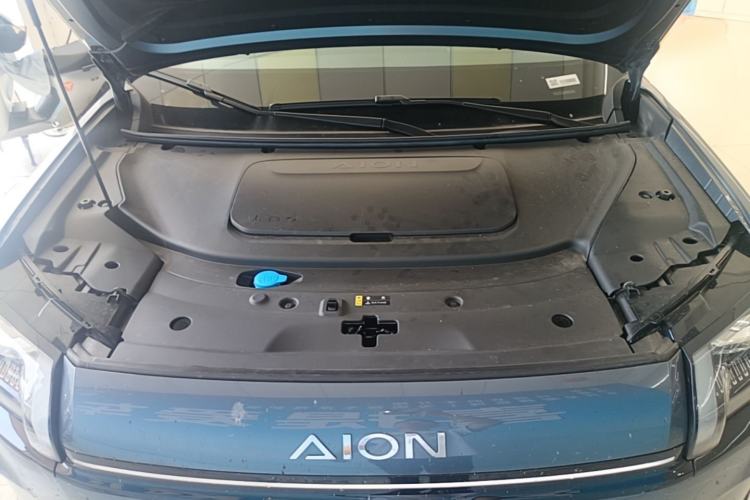 Used AION V 2026 Model Aion Tyrannosaurus Family Edition 520 Zhi Hao Edition Engine Bay