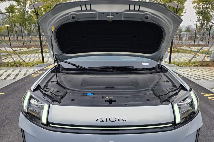 Used AION V 2026 Model Aion Tyrannosaurus Family Edition 520 Zhi Hao Edition Engine Bay