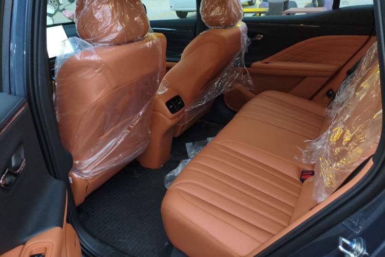 Used AION V 2026 Model Aion Tyrannosaurus Family Edition 520 Zhi Hao Edition Left Rear Seat