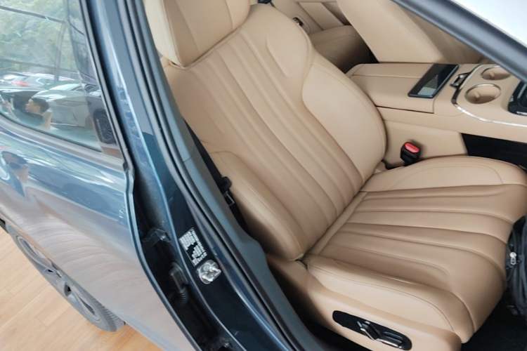 Used AION V 2026 Model Aion Tyrannosaurus Family Edition 520 Zhi Zun Edition Right Front Seat