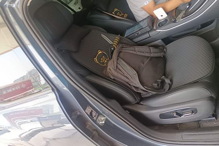 Used AION V 2026 Model Aion Tyrannosaurus Family Edition 520 Zhi Hao Edition Right Front Seat
