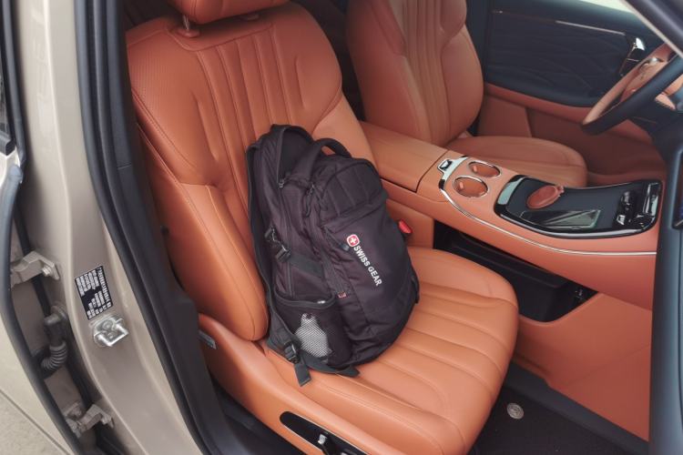 Used AION V 2026 Model Aion Tyrannosaurus Family Edition 520 Zhi Hao Edition Right Front Seat