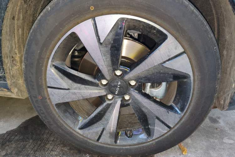 Used AION V 2026 Model Aion Tyrannosaurus Family Edition 520 Zhi Hao Edition Right Front Wheel Hub