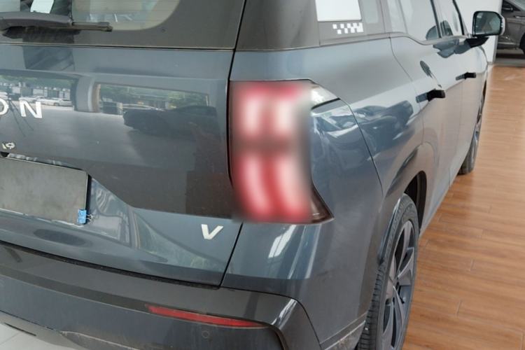 Used AION V 2026 Model Aion Tyrannosaurus Family Edition 520 Zhi Zun Edition Right Rear Taillight