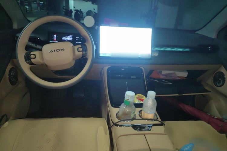 Used AION V 2026 Model Aion Tyrannosaurus Family Edition 650 Zhihao Edition Center Console
