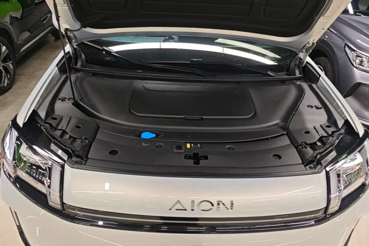Used AION V 2026 Model Aion Tyrannosaurus Family Edition 650 Zhihao Edition Engine Bay