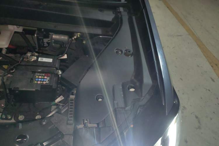 Used AION V 2026 Model Aion Tyrannosaurus Family Edition 650 Zhihao Edition Engine Bay Left