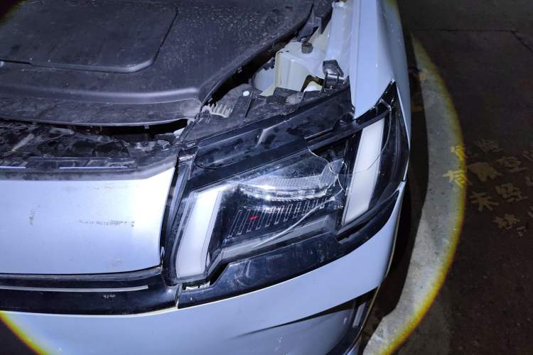 Used AION V 2026 Model Aion Tyrannosaurus Family Edition 520 Zhi Hao Edition Engine Bay Left