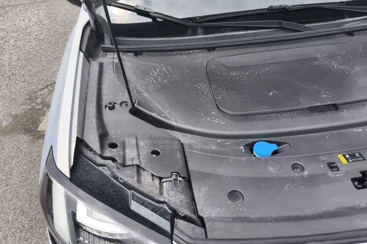 Used AION V 2026 Model Aion Tyrannosaurus Family Edition 650 Zhihao Edition Engine Bay Right