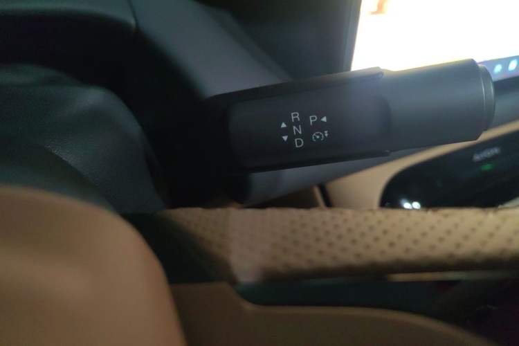Used AION V 2026 Model Aion Tyrannosaurus Family Edition 650 Zhihao Edition Gear Lever