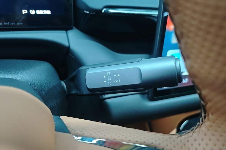 Used AION V 2026 Model Aion Tyrannosaurus Family Edition 650 Zhihao Edition Gear Lever