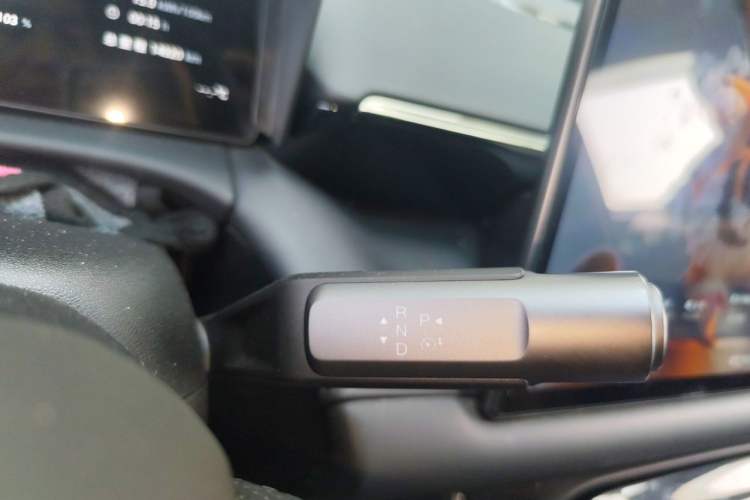 Used AION V 2026 Model Aion Tyrannosaurus Family Edition 520 Zhi Hao Edition Gear Lever