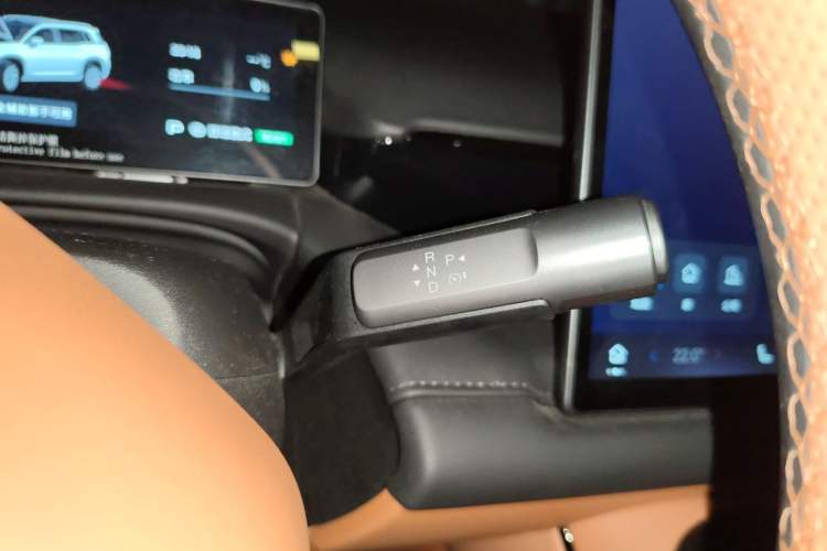 Used AION V 2026 Model Aion Tyrannosaurus Family Edition 520 Zhi Hao Edition Gear Lever