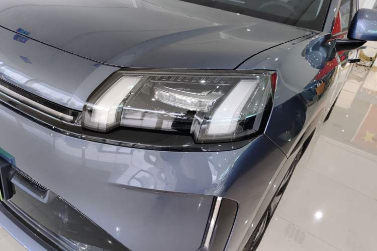 Used AION V 2026 Model Aion Tyrannosaurus Family Edition 650 Zhihao Edition Left Front Headlight