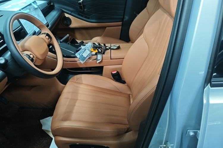 Used AION V 2026 Model Aion Tyrannosaurus Family Edition 650 Zhihao Edition Left Front Seat