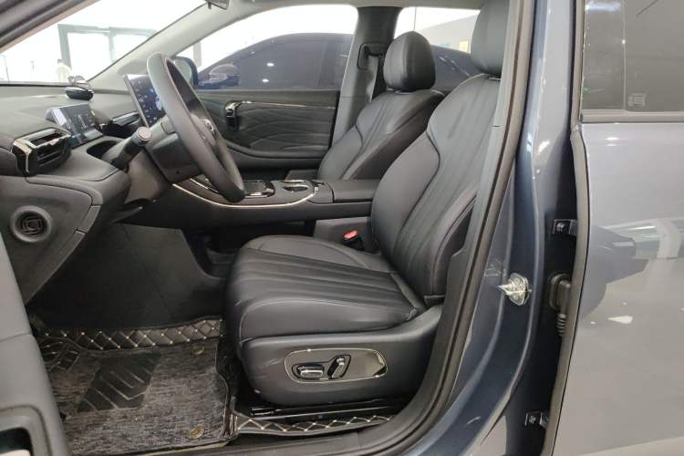 Used AION V 2026 Model Aion Tyrannosaurus Family Edition 650 Zhihao Edition Left Front Seat