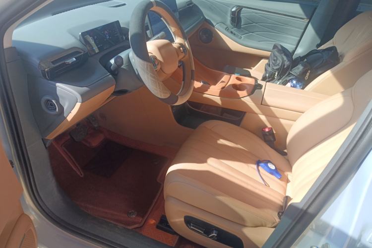 Used AION V 2026 Model Aion Tyrannosaurus Family Edition 520 Zhi Zun Edition Left Front Seat