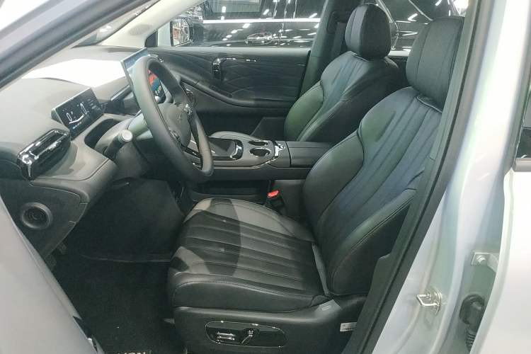 Used AION V 2026 Model Aion Tyrannosaurus Family Edition 650 Zhihao Edition Left Front Seat