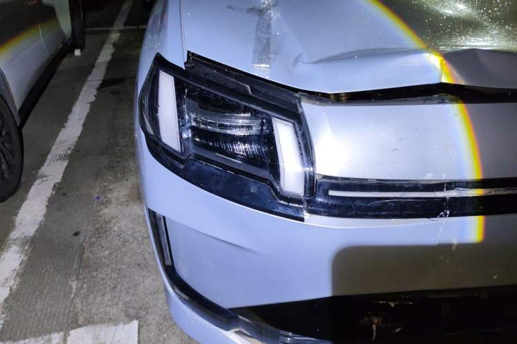 Used AION V 2026 Model Aion Tyrannosaurus Family Edition 520 Zhi Hao Edition Right Front Headlight