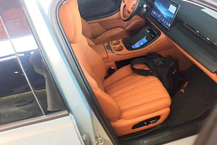Used AION V 2026 Model Aion Tyrannosaurus Family Edition 650 Zhi Zun Edition Right Front Seat