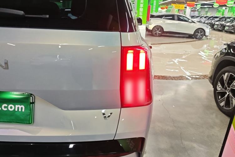 Used AION V 2026 Model Aion Tyrannosaurus Family Edition 650 Zhihao Edition Right Rear Taillight