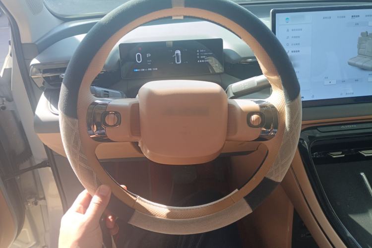 Used AION V 2026 Model Aion Tyrannosaurus Family Edition 520 Zhi Zun Edition Steering Wheel