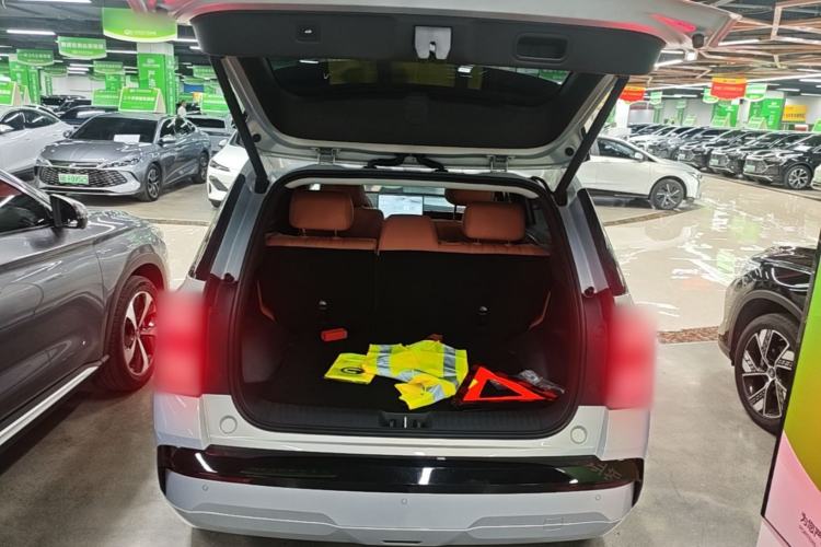 Used AION V 2026 Model Aion Tyrannosaurus Family Edition 650 Zhihao Edition Trunk