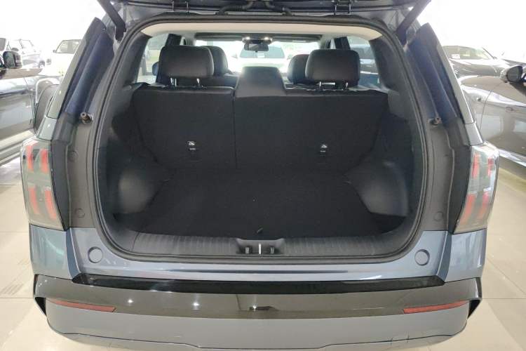 Used AION V 2026 Model Aion Tyrannosaurus Family Edition 650 Zhihao Edition Trunk