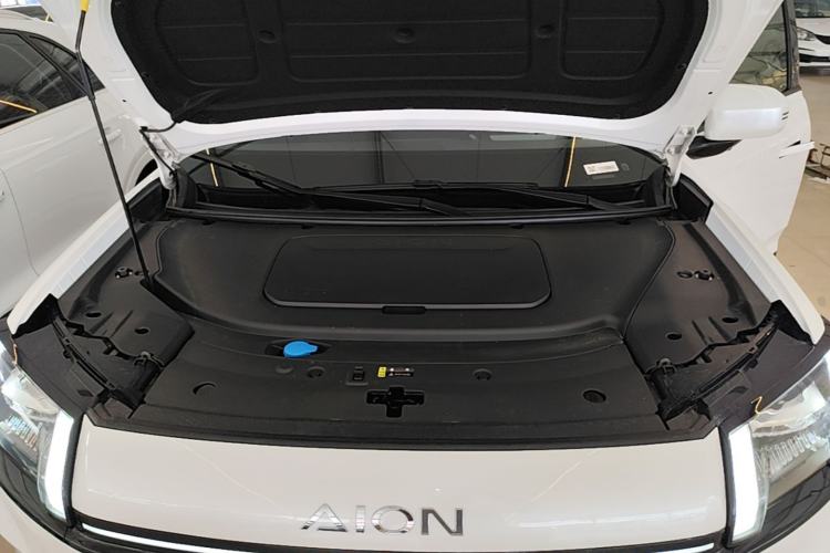 Used AION V 2026 Model Aion Tyrannosaurus Family Edition 520 Zhi Hao Edition Engine Bay