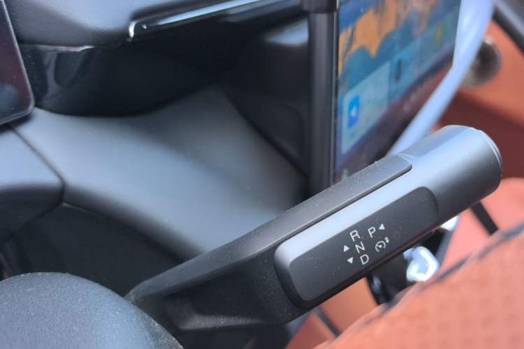 Used AION V 2026 Model Aion Tyrannosaurus Family Edition 520 Zhi Hao Edition Gear Lever