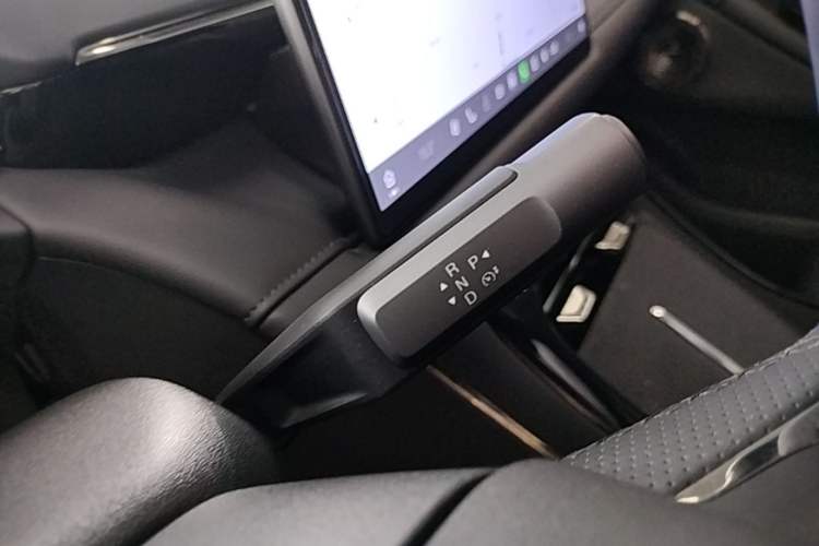 Used AION V 2026 Model Aion Tyrannosaurus Family Edition 520 Zhi Hao Edition Gear Lever