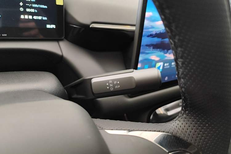 Used AION V 2026 Model Aion Tyrannosaurus Family Edition 520 Zhi Hao Edition Gear Lever