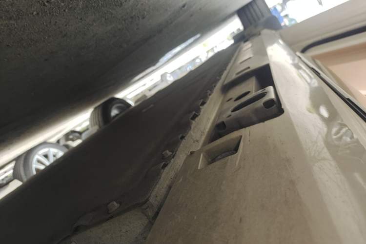 Used AION V 2026 Model Aion Tyrannosaurus Family Edition 650 Zhihao Edition Left Side Sill