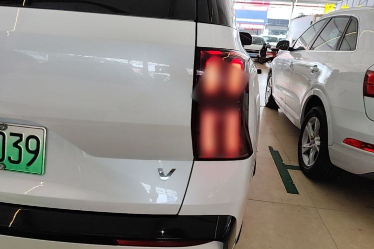 Used AION V 2026 Model Aion Tyrannosaurus Family Edition 520 Zhi Hao Edition Right Rear Taillight
