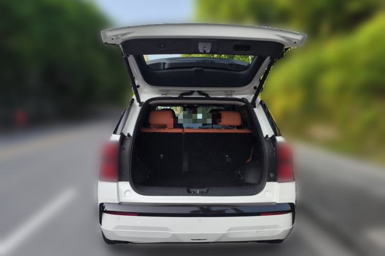 Used AION V 2026 Model Aion Tyrannosaurus Family Edition 520 Zhi Hao Edition Trunk