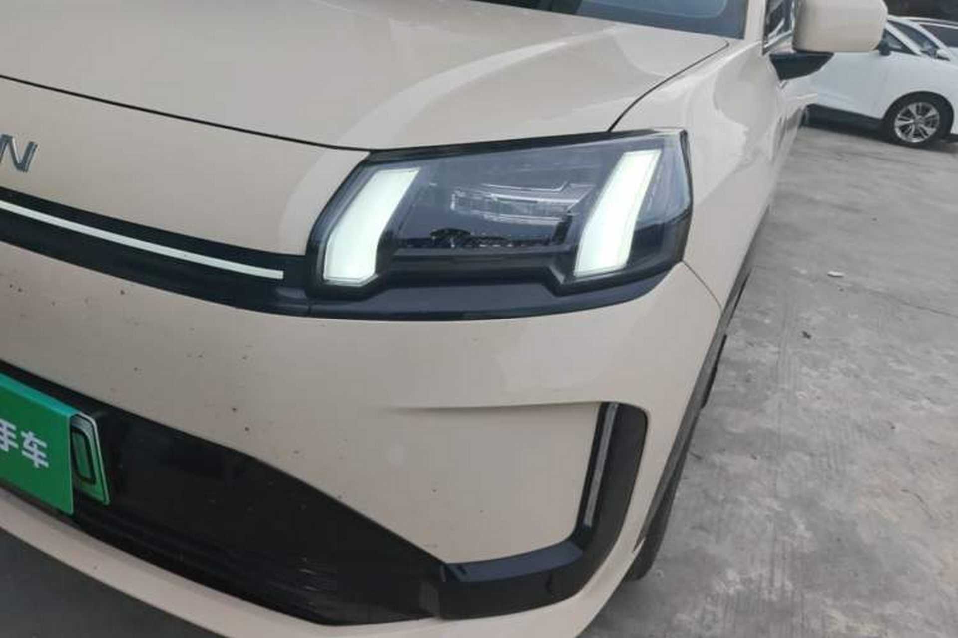 Used AION V 2026 Model Aion Tyrannosaurus Family Edition 650 Zhihao Edition Left Front Headlight