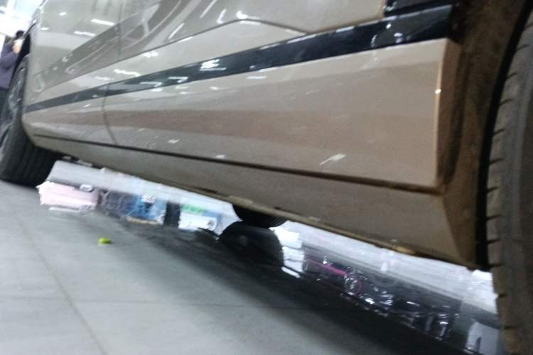 Used AION V 2026 Model Aion Tyrannosaurus Family Edition 650 Zhihao Edition Left Side Sill
