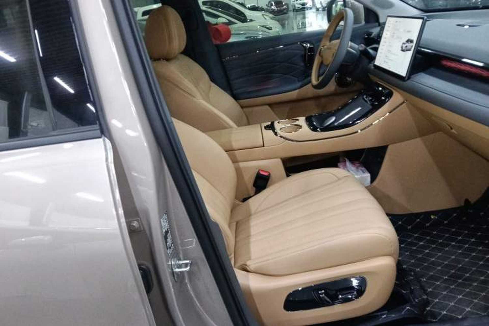 Used AION V 2026 Model Aion Tyrannosaurus Family Edition 650 Zhihao Edition Right Front Seat
