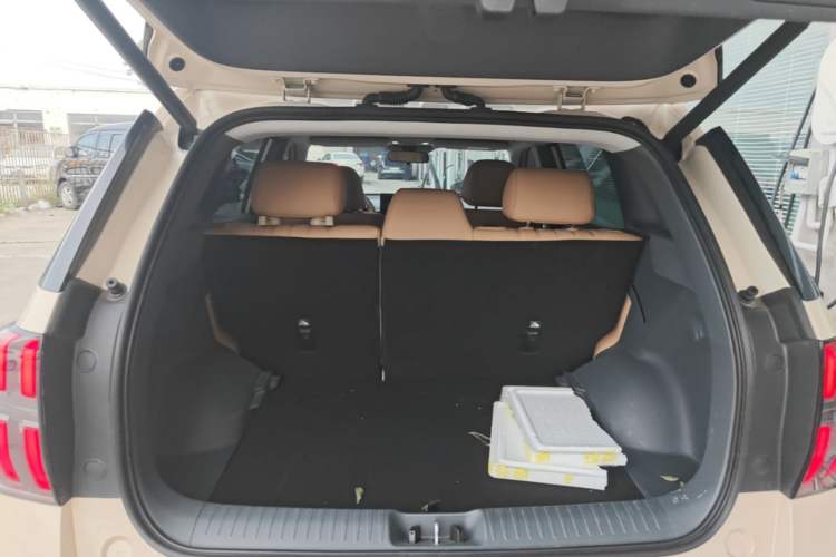 Used AION V 2026 Model Aion Tyrannosaurus Family Edition 650 Zhihao Edition Trunk