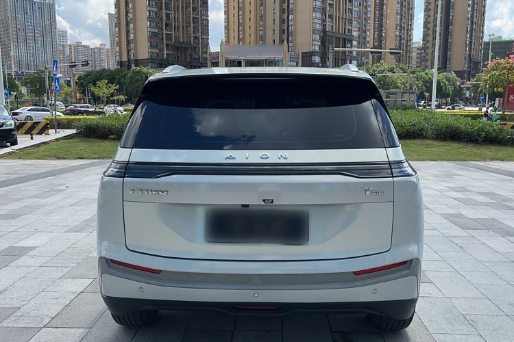 Used AION Y 2024 Younger Exterior 4
