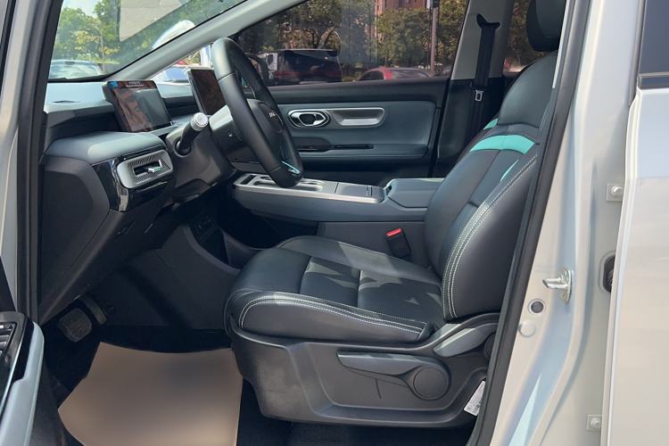 Used AION Y 2024 Younger Left Front Seat